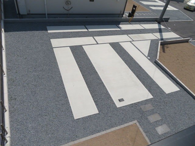 高崎市吉井町吉井21-1期（全5棟）2号棟の駐車場|駐車場があるので、車を買う予定の方も安心です