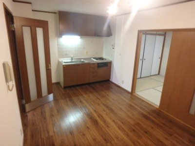 【居間・リビング】 | 甲子園ハイツ | 使いやすい居間です