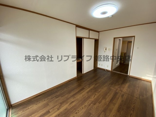  メゾン・ジュネスの居間・リビング