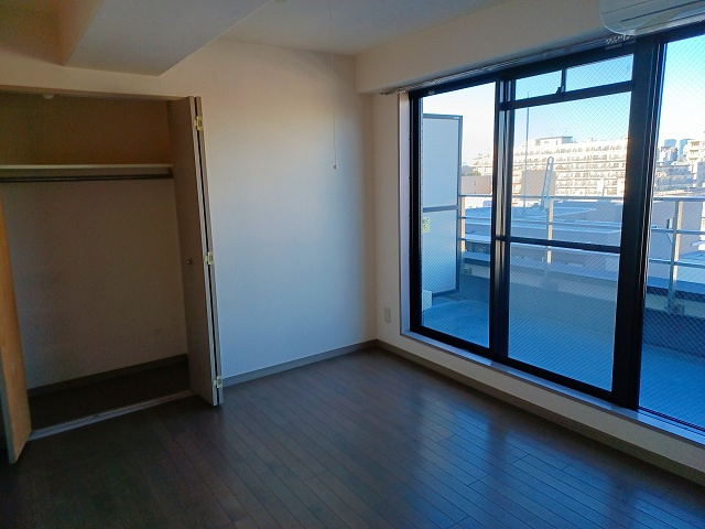 ブロッサムスクエアの洋室