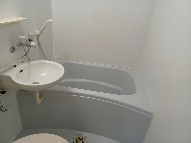 ブロッサムスクエアの浴室