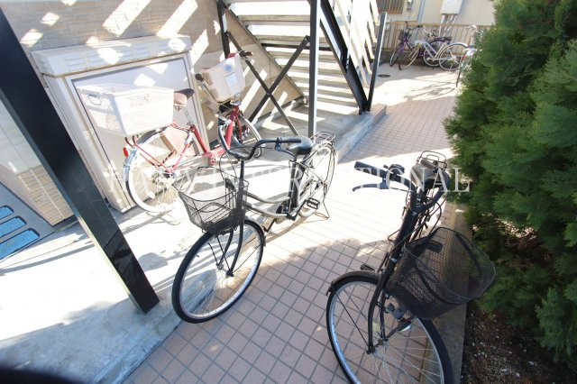 アビィロード烏山のエントランス