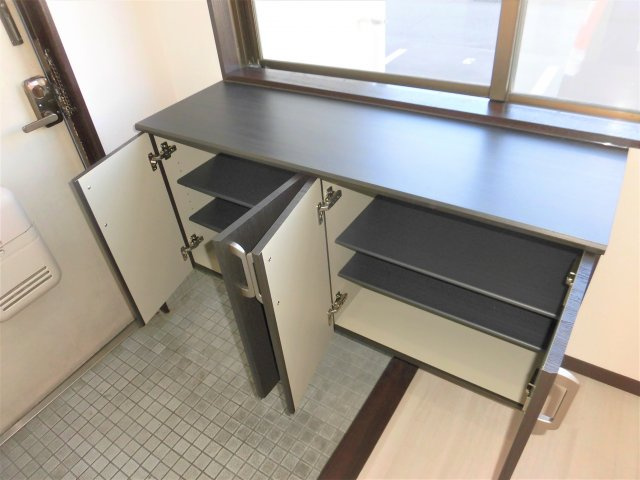 シティハイツ三本木の玄関
