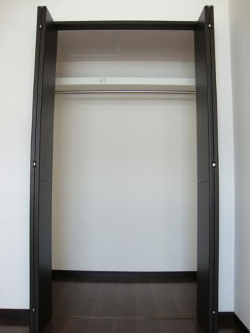 グレース　ヴィラ・フジの収納|洋室収納②