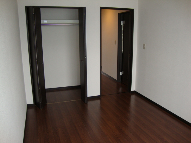 グレース　ヴィラ・フジの収納|洋室クローゼット