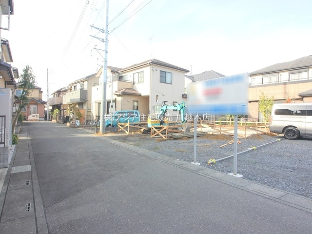 川越市砂新田第4期　新築戸建の前面道路含む現地写真