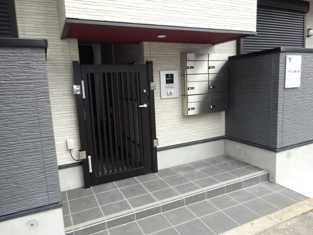 ラフラン新小岩のエントランス