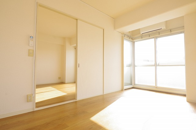 エスペランサ西杉の居間・リビング