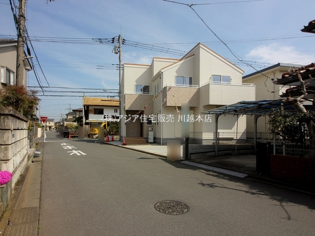 川越市上戸新町　新築戸建の前面道路含む現地写真|北側6.2ｍ公道/西側6.2ｍ公道