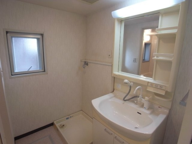 ジュリアス中山手の洗面所