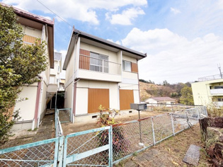 甲陽園東山町貸家　東棟の外観