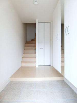 【玄関】 | エストリヴィエール