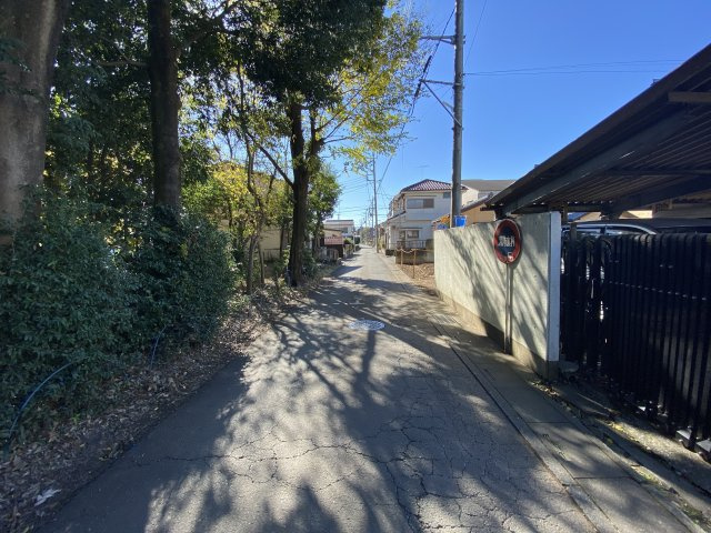 川越市砂久保　売地の前面道路含む現地写真|接道：南東側約4.0ｍ