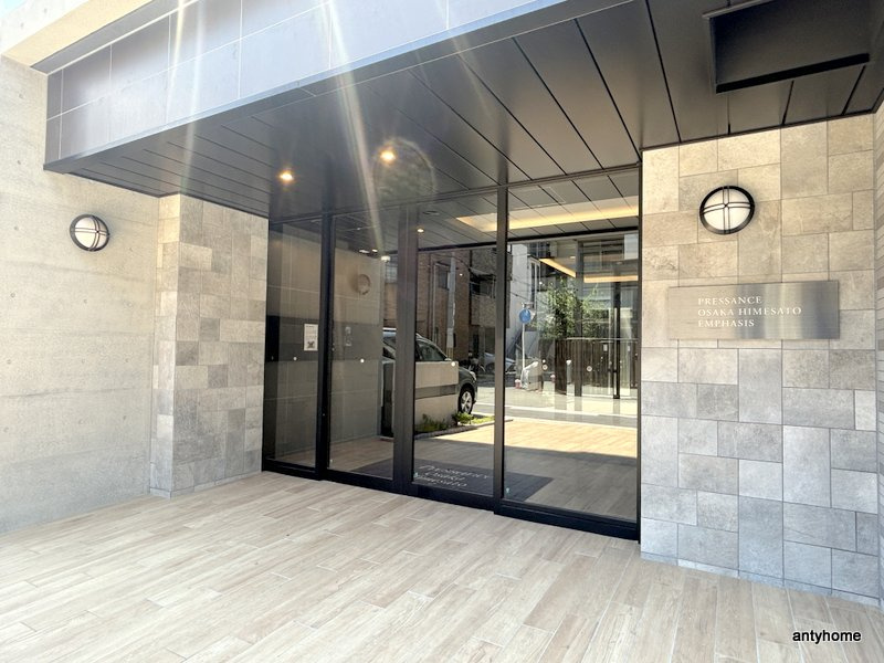 プレサンス OSAKA 姫里エンファシス 仲介手数料無料のエントランス