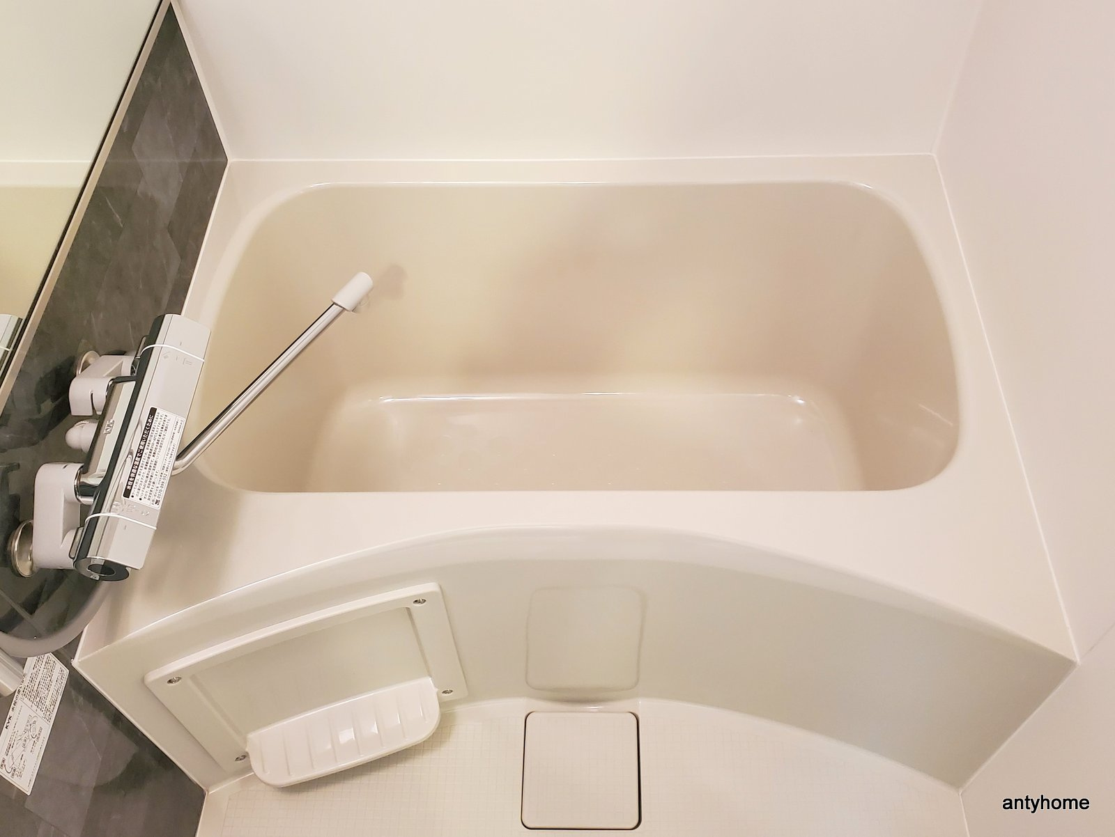 プレサンス OSAKA 姫里エンファシス 仲介手数料無料の浴室