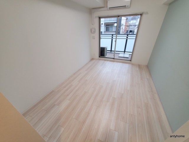 プレサンス OSAKA 姫里エンファシス 仲介手数料無料の寝室