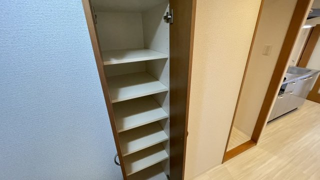 ローズパーク参番館の収納|別号室参考写真です。