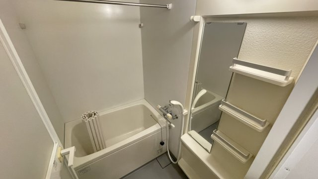 ローズパーク参番館の浴室|別号室参考写真です。