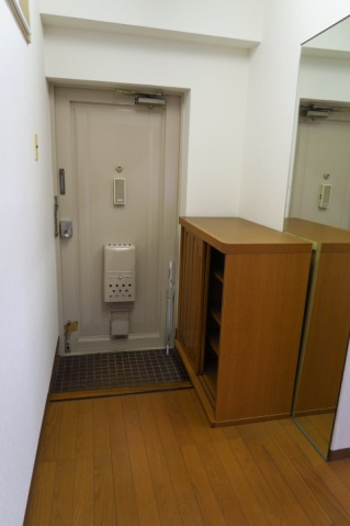 タウンハイツ昭和の玄関