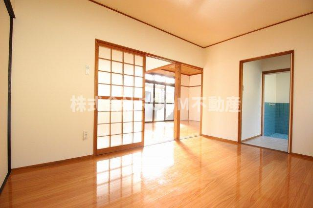 三股町貸家の内装|おしゃれな内装です