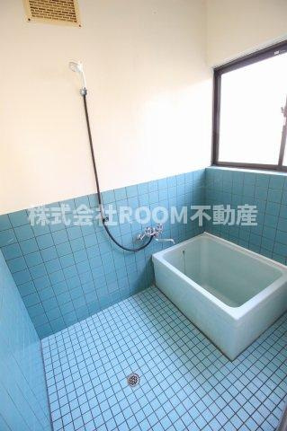 三股町貸家の浴室|お風呂です