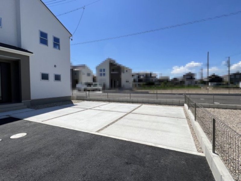 碧南市植出町3丁目　新築戸建　4号棟の駐車場|駐車場があります