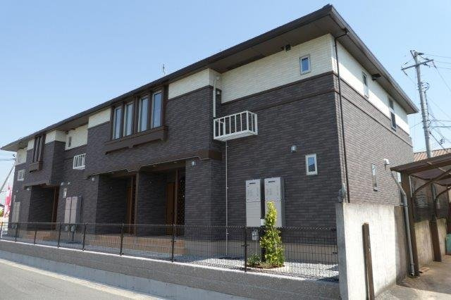 倉敷市上東のアパートの外観