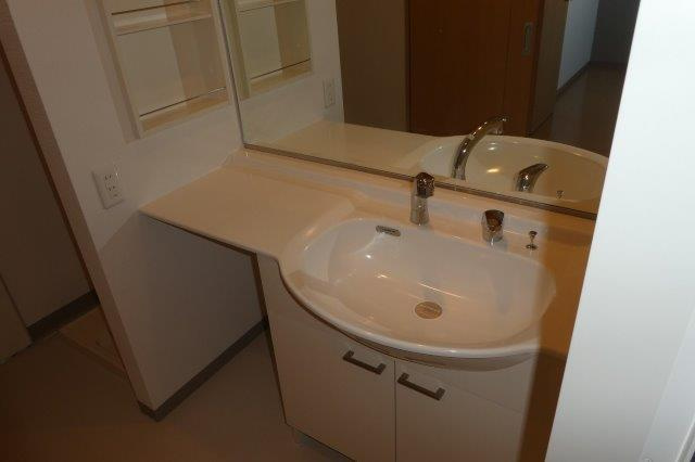 ラ・ペジーブルの独立洗面台|シャンプードレッサー