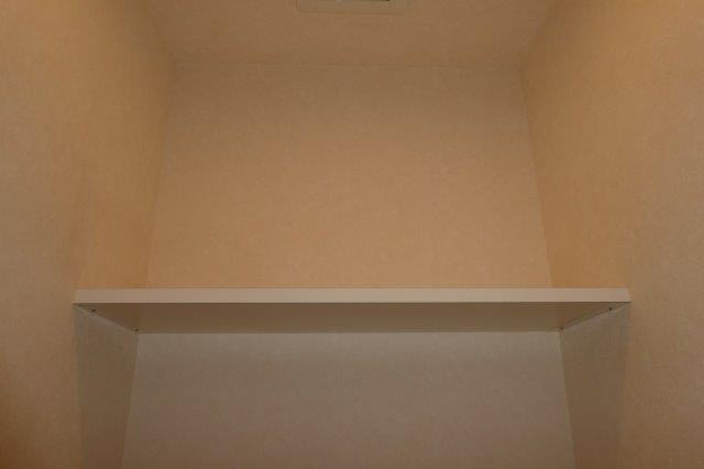 ラ・ペジーブルのトイレ|トイレ棚