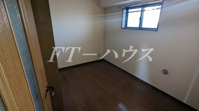 グローバル駿河台の居間・リビング