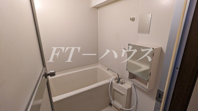 グローバル駿河台の浴室