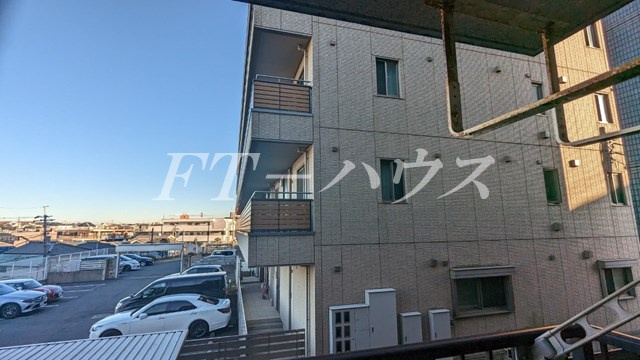 グローバル駿河台の外観