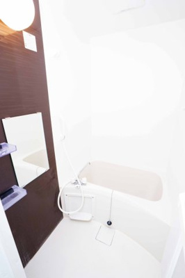 【浴室】 | クオリティア平塚 | お部屋は清潔感があって綺麗ですね。