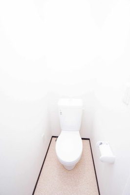 【トイレ】 | クオリティア平塚 | バストイレ別ほかのお部屋の参考写真です