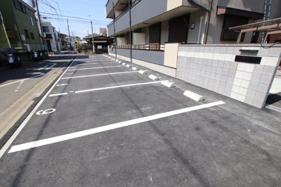 敷地内駐車場（有料・要空き確認）区画指定有