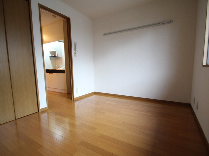 クレセントひばりの洋室