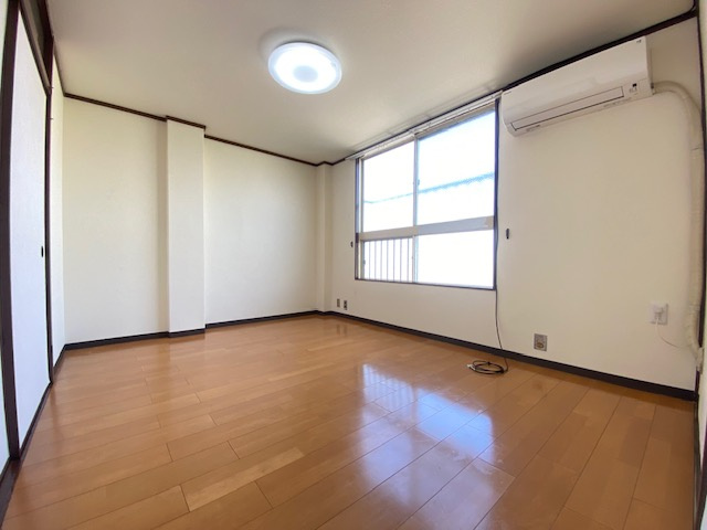 泉ヶ丘第三コーポラスの洋室