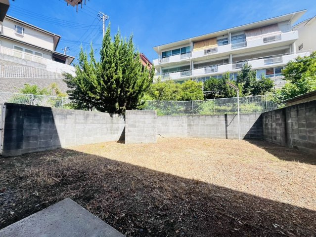 マンション朝霧3号棟のバルコニー