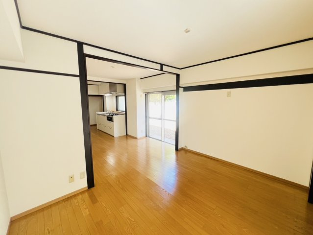 マンション朝霧3号棟の居間・リビング