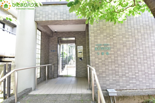 ガーデンストリーム鴻巣5番館のエントランス