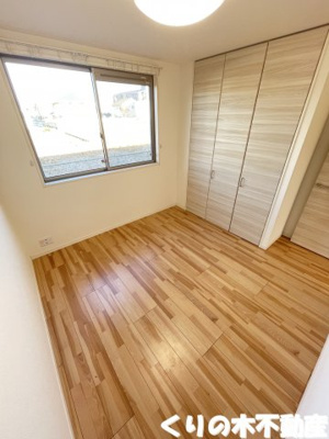 【寝室】 | シャーメゾンエミネンス A棟 | 使い勝手のいい寝室です