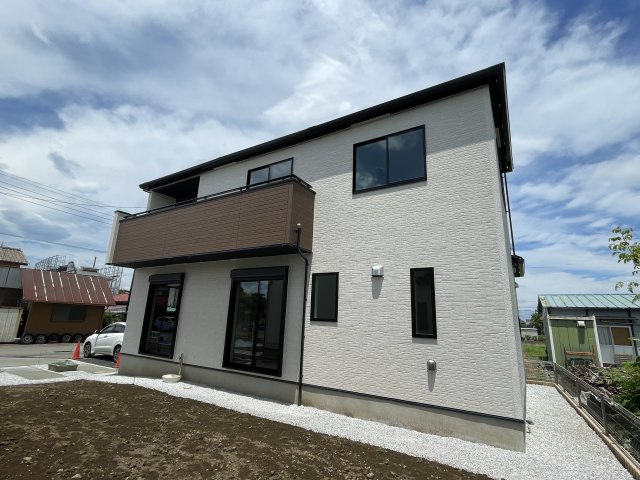 藤岡市藤岡2期（全2棟）1号棟の外観|外観は落ち着いています