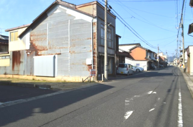 平田町　売土地の周辺|前面道路幅約6ｍ