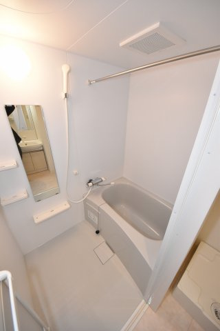 SHINMACHI  RESIDENCE KOUZUYAの浴室