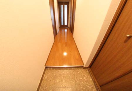 カルム長堀の玄関|収納もある玄関です