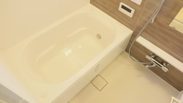 オーパスレジデンス心斎橋サウスの浴室