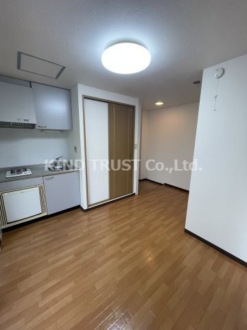 福井ビルの居間・リビング|居間です