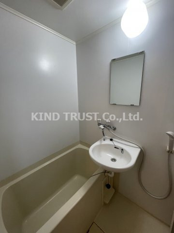 福井ビルの浴室|きれいなお風呂です