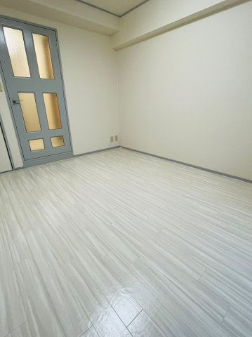 仲介手数料0！！アイワ浄心ビルの居間・リビング