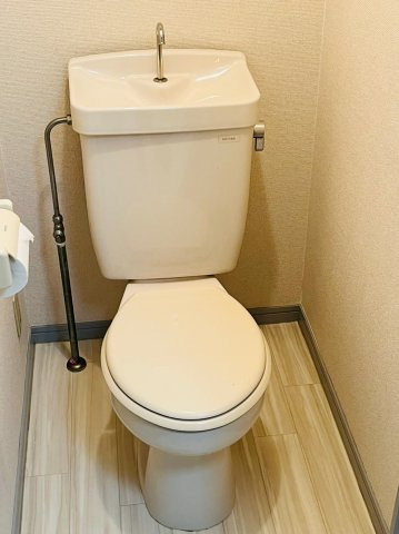 仲介手数料0！！アイワ浄心ビルのトイレ